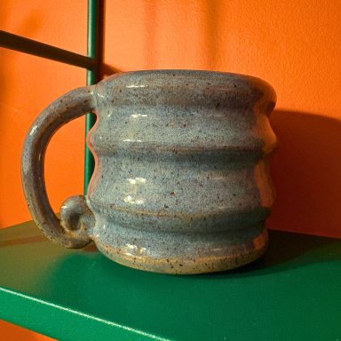 Wavy mug